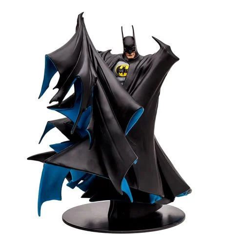 STATUE - Batman by Todd McFarlane 1:8 Scale Statue