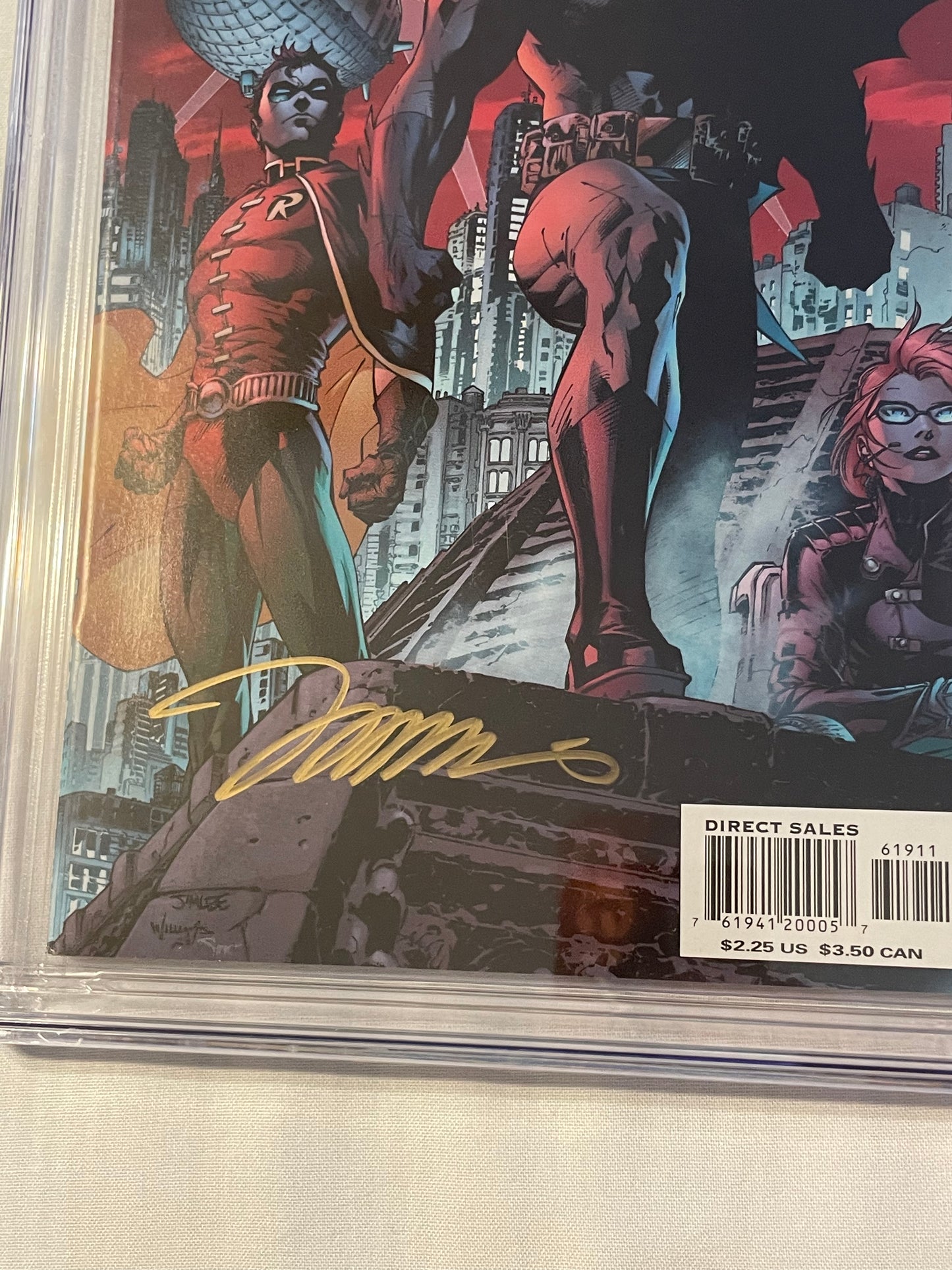 cgc graded 9.2 white pages batman #619 (signed by Jim Lee ) at nycc 22